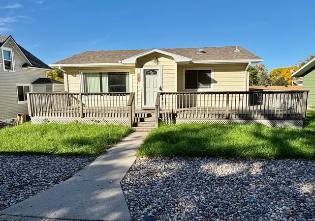 Photo 1 of Single family home for sale at 308 2nd Street SE, Pelican Rapids, MN 56572 | MLS# 7155136 | Listing updated on 2026-10-07