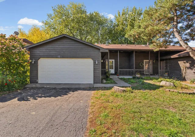 Photo 3 of Single family home for sale at 5570 Fillmore St NE, Minneapolis, MN 55432 | MLS# 7155141 | Listing updated on 2026-10-21