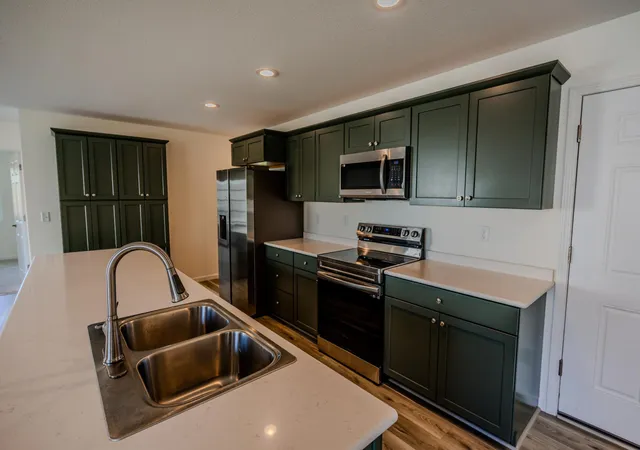 Photo 3 of Townhouse for sale at 6809 Hamilton Park Nw #10, Bemidji, MN 56601 | MLS# 7155143 | Listing updated on 2026-10-07