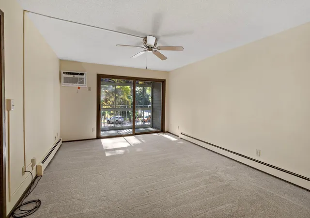 Photo 3 of Condo for sale at 135 Viking Dr E #117, Saint Paul, MN 55117 | MLS# 7155144 | Listing updated on 2026-10-07