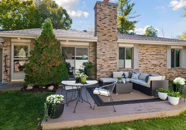Photo 2 of Single family home for sale at 4546 Aspenwood Trl, Minnetonka, MN 55345 | MLS# 7155147 | Listing updated on 2026-10-09