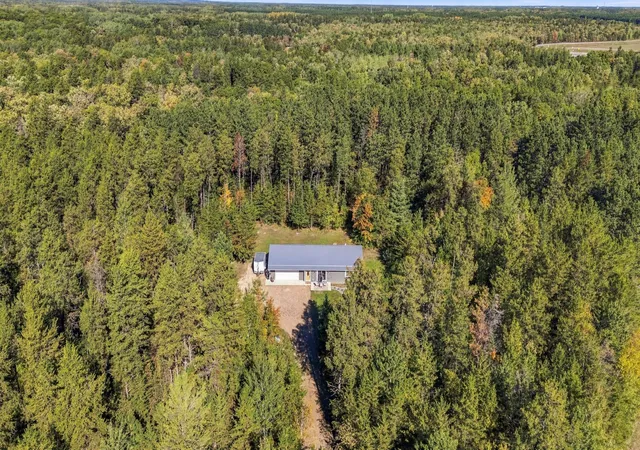 Photo 4 of Single family home for sale at 5758 Sweet Rd, Brainerd, MN 56401 | MLS# 7155149 | Listing updated on 2026-10-08