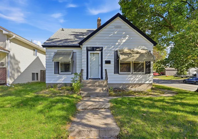 Photo 1 of Single family home for sale at 1255 6th Avenue S, South Saint Paul, MN 55075 | MLS# 7155153 | Listing updated on 2026-10-08