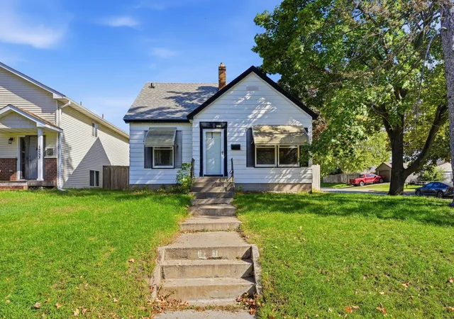 Photo 3 of Single family home for sale at 1255 6th Avenue S, South Saint Paul, MN 55075 | MLS# 7155153 | Listing updated on 2026-10-08