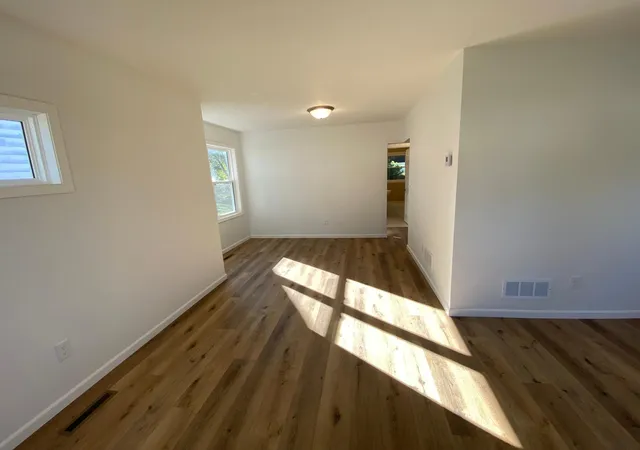 Photo 3 of Single family home for sale at 1530 3rd Street Ne, Rochester, MN 55906 | MLS# 7155154 | Listing updated on 2026-10-06