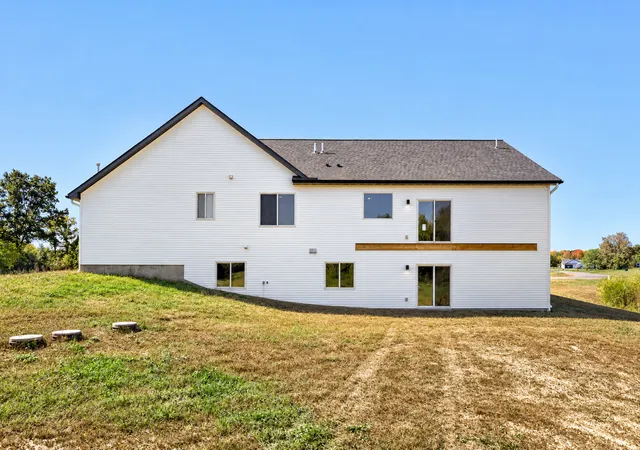 Photo 4 of Single family home for sale at 33021 Fenway Ave, Stacy, MN 55079 | MLS# 7155155 | Listing updated on 2026-10-08