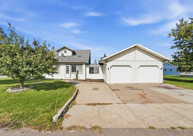 Photo 1 of Single family home for sale at 218 Cedar St S, Grey Eagle, MN 56336 | MLS# 7155157 | Listing updated on 2026-10-06