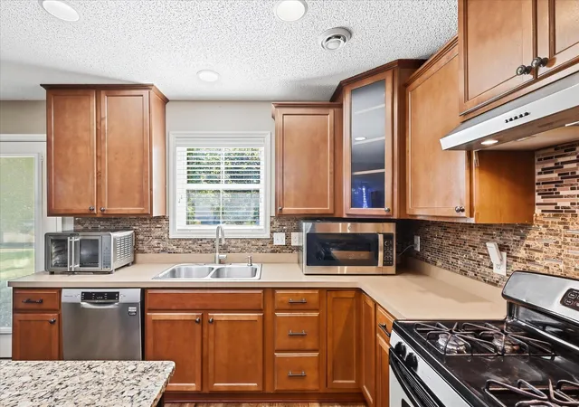 Photo 4 of Single family home for sale at 2169 Cedar Grv Trl, Saint Paul, MN 55122 | MLS# 7155161 | Listing updated on 2026-10-09