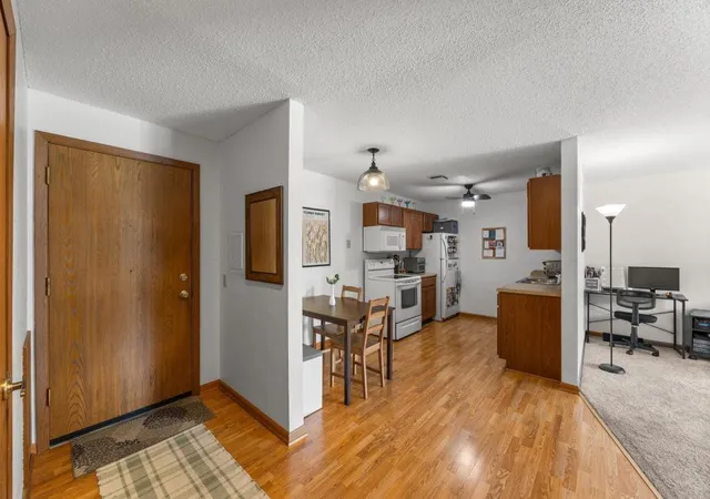 Photo 3 of Condo for sale at 4 Pine Tree Dr #212, Saint Paul, MN 55112 | MLS# 7155162 | Listing updated on 2026-10-06