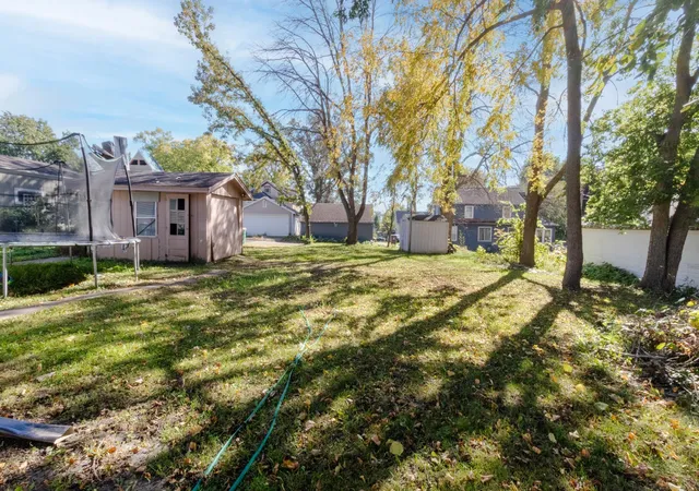 Photo 4 of Single family home for sale at 825 W Clark St, Albert Lea, MN 56007 | MLS# 7155173 | Listing updated on 2026-10-10