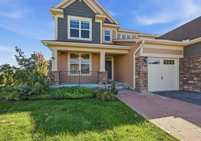 Photo 3 of Single family home for sale at 18121 Goldfinch Way, Lakeville, MN 55044 | MLS# 7155182 | Listing updated on 2026-10-23