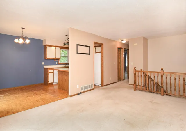 Photo 3 of Single family home for sale at 5466 Otter View Ct, White Bear Lake, MN 55110 | MLS# 7155188 | Listing updated on 2026-10-05