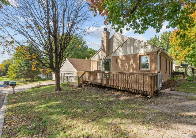 Photo 4 of Single family home for sale at 8142 Victoria Dr, Victoria, MN 55386 | MLS# 7155193 | Listing updated on 2026-10-21