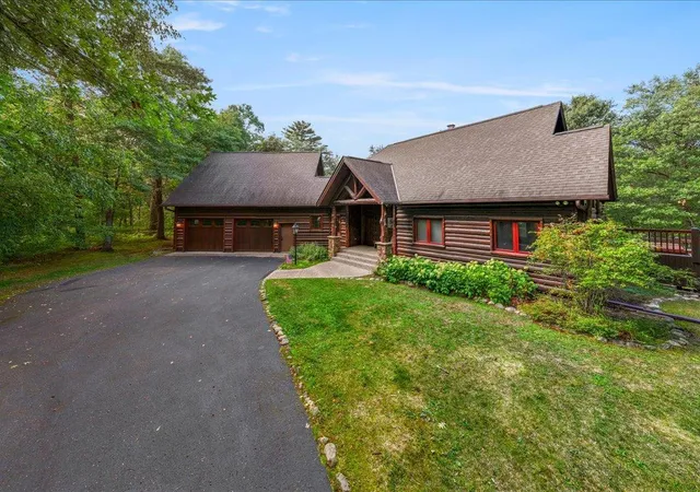 Photo 2 of Single family home for sale at 9800 Trails End Rd, Pequot Lakes, MN 56472 | MLS# 7155201 | Listing updated on 2026-10-09