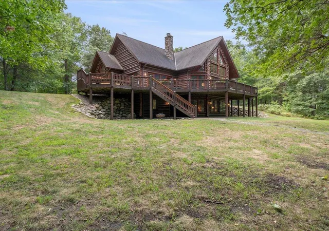 Photo 3 of Single family home for sale at 9800 Trails End Rd, Pequot Lakes, MN 56472 | MLS# 7155201 | Listing updated on 2026-10-09