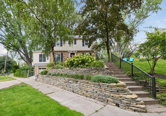 Photo 3 of Single family home for sale at 1995 Norfolk Ave, Saint Paul, MN 55116 | MLS# 7155203 | Listing updated on 2026-10-07