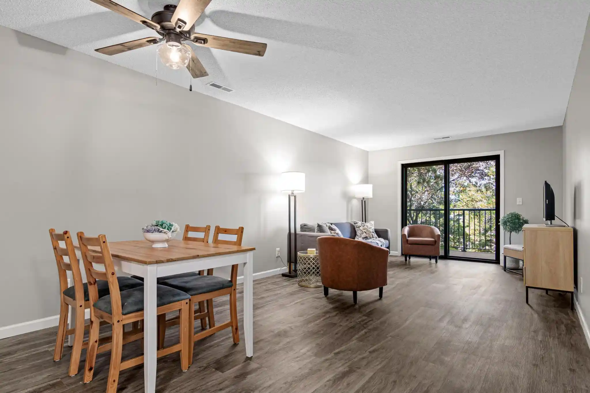 Listing Photo 2 - Condo for sale in 8013 Xerxes Ave S located at 8013 Xerxes Ave S, Bloomington, MN 55431 - Unit #B103