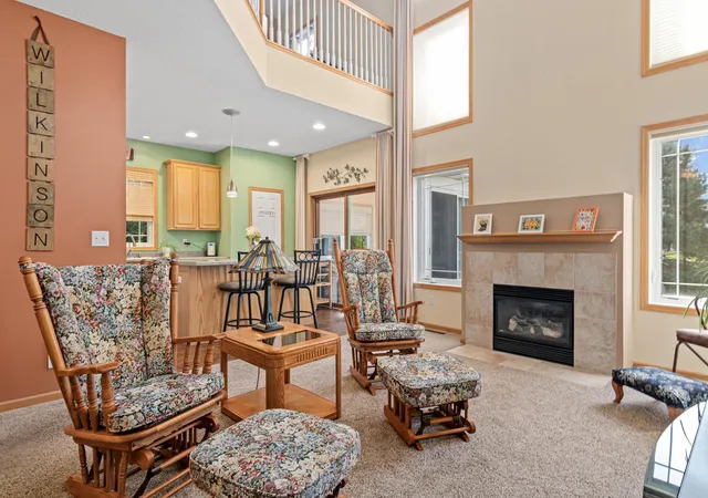 Photo 3 of Single family home for sale at 629 Sutherland Dr, Saint Paul, MN 55129 | MLS# 7155234 | Listing updated on 2026-10-08
