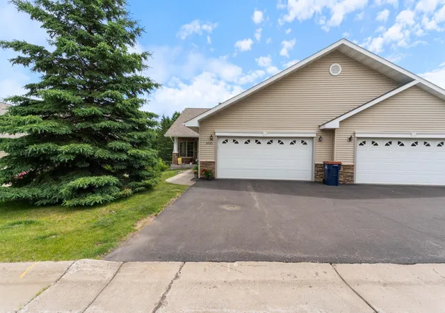 Photo 2 of Condo for sale at 3753 Keene Crk Ln, Duluth, MN 55811 | MLS# 7155241 | Listing updated on 2026-10-06