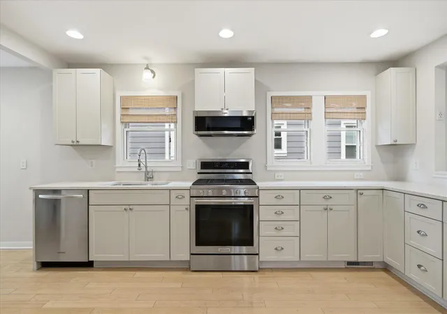 Photo 3 of Single family home for sale at 1264 Hoyt Ave W, Saint Paul, MN 55108 | MLS# 7155258 | Listing updated on 2026-10-08