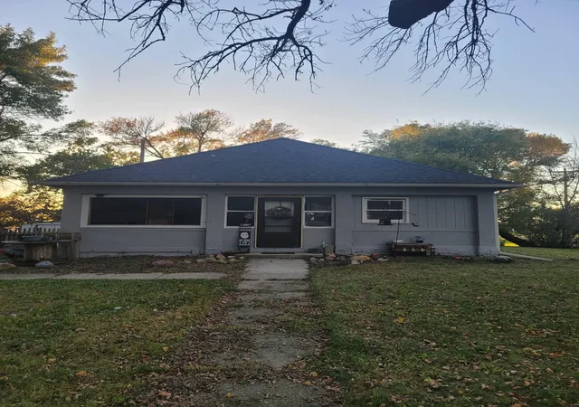 Photo 1 of Single family home for sale at 11 S Quinn St, Bricelyn, MN 56014 | MLS# 7155262 | Listing updated on 2026-10-23