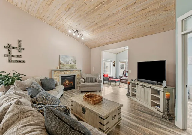Photo 4 of Single family home for sale at 13761 Dorothy Dr, Rogers, MN 55374 | MLS# 7155283 | Listing updated on 2026-10-06