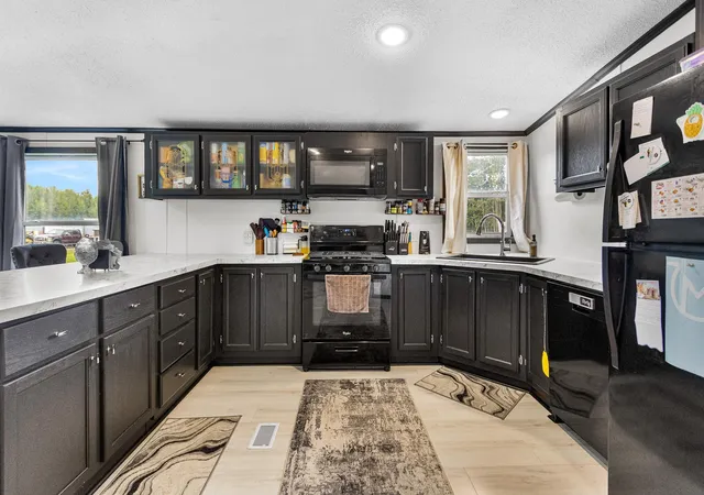 Photo 3 of Single family home for sale at 26200 Pelkey Crk Rd, Hinckley, MN 55037 | MLS# 7155302 | Listing updated on 2026-10-07