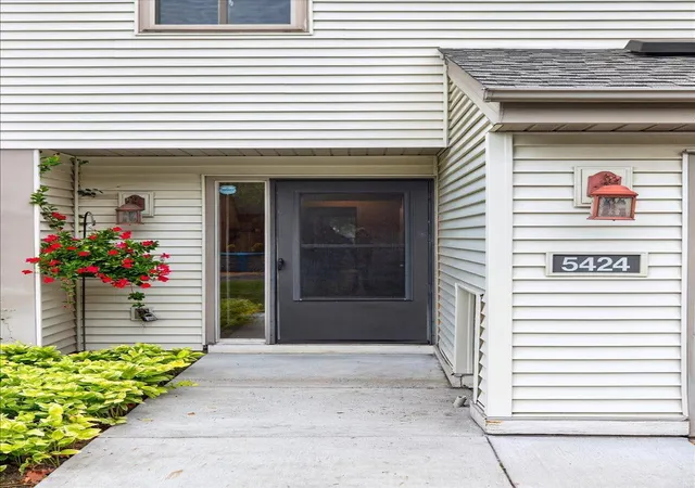 Single family home for sale at 5424 Sanibel Dr, Hopkins, MN 55343 | MLS# 7155308