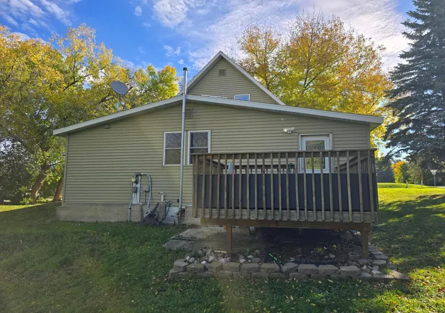 Photo 4 of Single family home for sale at 2050 2nd Street, Lake Park, MN 56554 | MLS# 7155309 | Listing updated on 2026-10-06