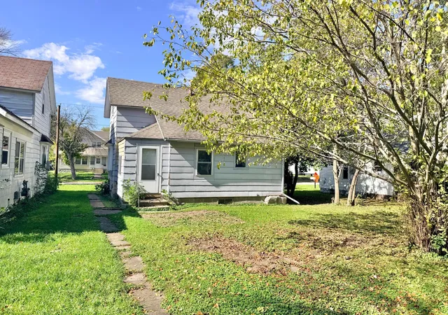 Photo 3 of Single family home for sale at 112 N 2nd Avenue, Albert Lea, MN 56007 | MLS# 7155319 | Listing updated on 2026-10-06