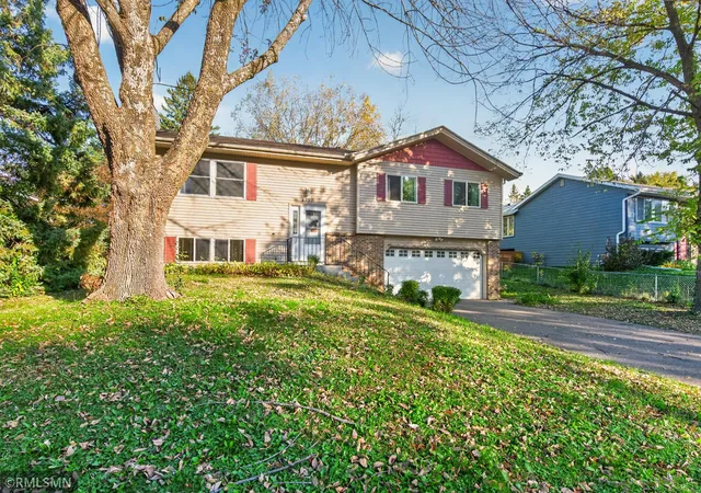 Photo 2 of Single family home for sale at 4292 Heritage Dr, Saint Paul, MN 55127 | MLS# 7155330 | Listing updated on 2026-10-21