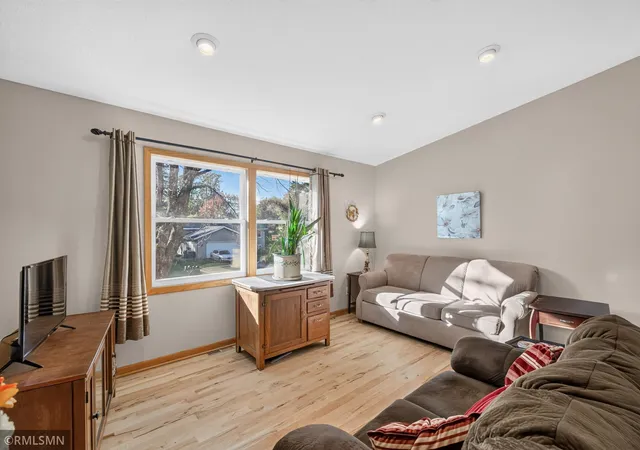 Photo 4 of Single family home for sale at 4292 Heritage Dr, Saint Paul, MN 55127 | MLS# 7155330 | Listing updated on 2026-10-21