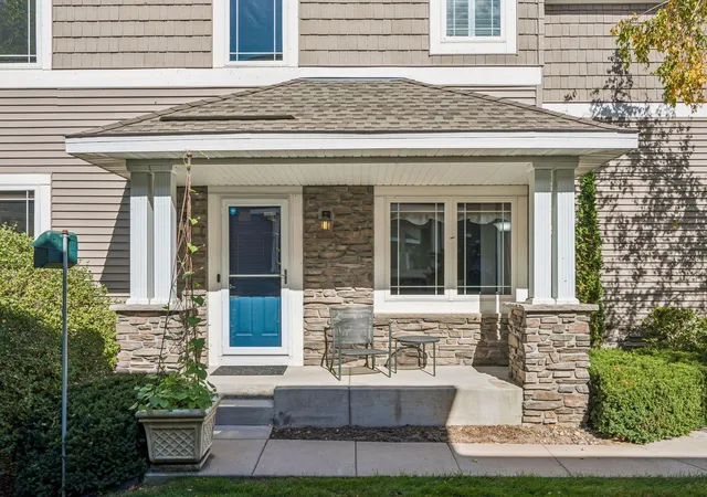 Photo 2 of Single family home for sale at 9780 Cupola Ln, Eden Prairie, MN 55347 | MLS# 7155333 | Listing updated on 2026-10-22