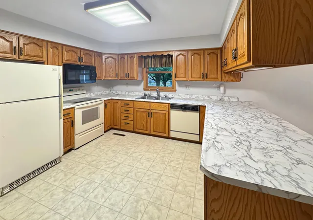 Photo 1 of Single family home for sale at 3007 Spruce Ave, Slayton, MN 56172 | MLS# 7155337 | Listing updated on 2026-10-15