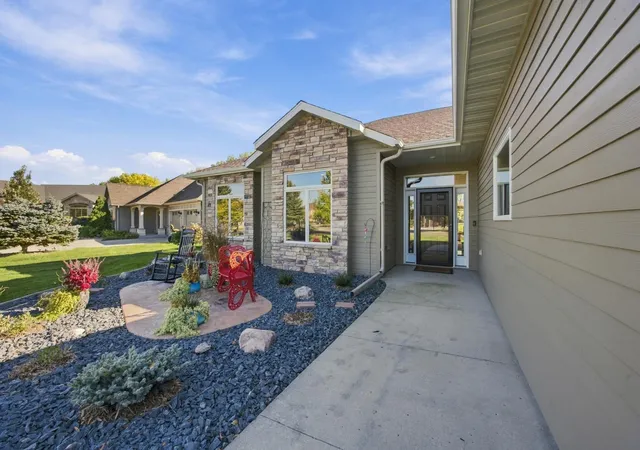 Photo 3 of Single family home for sale at 3823 43rd Avenue S, Moorhead, MN 56560 | MLS# 7155344 | Listing updated on 2026-10-09