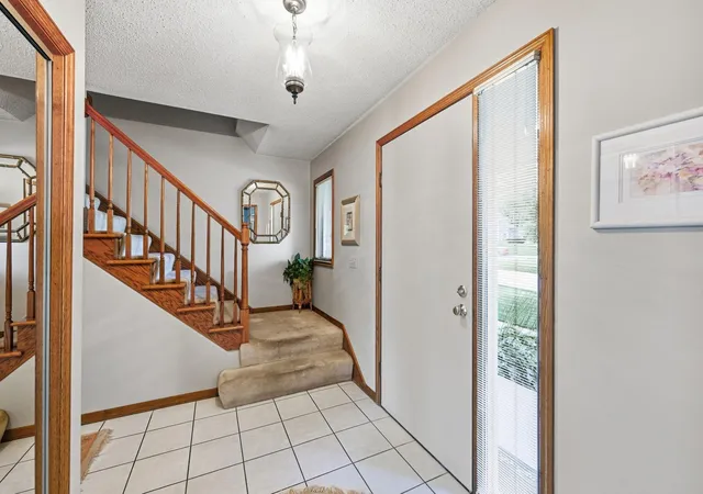 Photo 4 of Single family home for sale at 18731 Maple Leaf Dr, Eden Prairie, MN 55346 | MLS# 7155352 | Listing updated on 2026-10-09