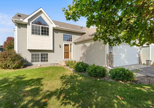 Photo 3 of Single family home for sale at 3335 Aaron Dr, Elko New Market, MN 55054 | MLS# 7155373 | Listing updated on 2026-10-20