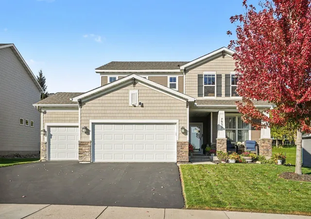 Photo 1 of Single family home for sale at 7933 205th Street W, Lakeville, MN 55044 | MLS# 7155386 | Listing updated on 2026-10-22