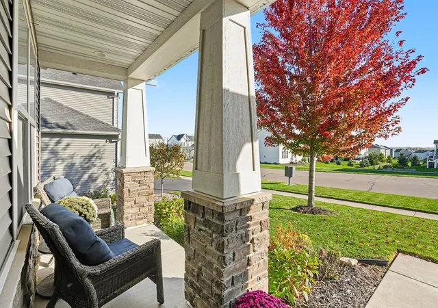 Photo 2 of Single family home for sale at 7933 205th Street W, Lakeville, MN 55044 | MLS# 7155386 | Listing updated on 2026-10-22