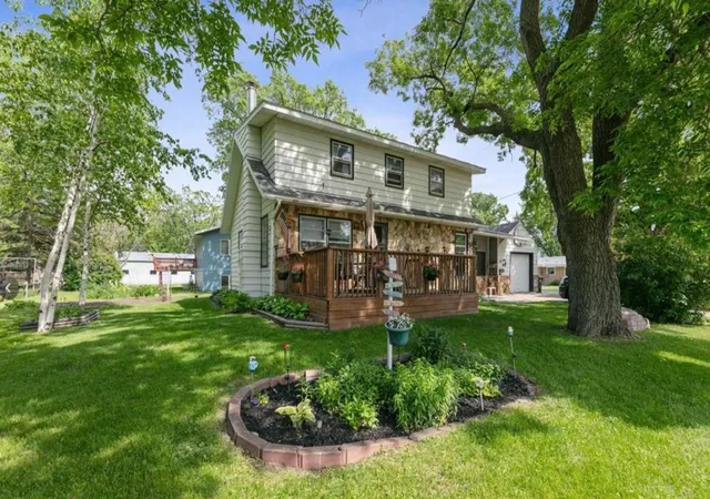 Photo 1 of Single family home for sale at 140 2nd Avenue N, Waite Park, MN 56387 | MLS# 7155399 | Listing updated on 2026-10-07
