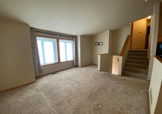Photo 4 of Single family home for sale at 4233 Mallard Pl SE, Rochester, MN 55904 | MLS# 7155473 | Listing updated on 2026-10-08