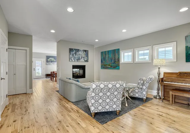 Photo 4 of Single family home for sale at 1173 Saint Paul Ave, Saint Paul, MN 55116 | MLS# 7155478 | Listing updated on 2026-10-21