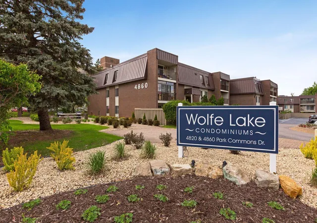 Condo for sale at 4820 Park Cmns Dr #118, Minneapolis, MN 55416 | MLS# 7155482