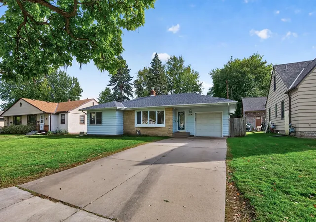 Photo 2 of Single family home for sale at 790 Nevada Ave E, Saint Paul, MN 55106 | MLS# 7155485 | Listing updated on 2026-10-09