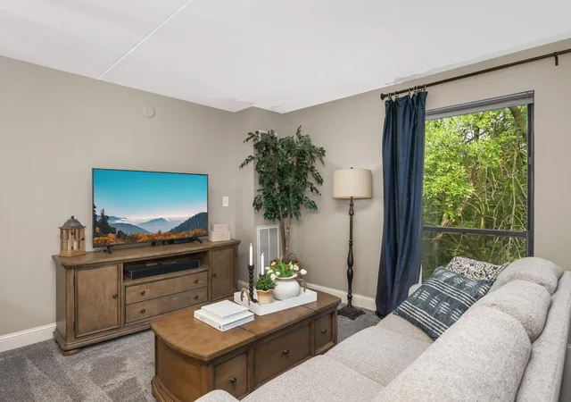 Photo 4 of Condo for sale at 6710 Vernon Ave S #409, Minneapolis, MN 55436 | MLS# 7155498 | Listing updated on 2026-10-09