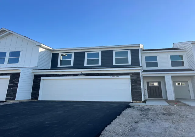 Photo 1 of Single family home for sale at 17978 Genoa Dr, Lakeville, MN 55044 | MLS# 7155507 | Listing updated on 2026-10-10