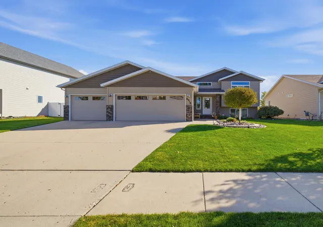 Photo 1 of Single family home for sale at 6916 24th Street S, Fargo, ND 58104 | MLS# 7155526 | Listing updated on 2026-10-08