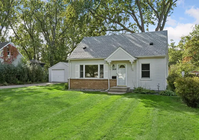 Photo 3 of Single family home for sale at 7614 2nd Avenue S, Minneapolis, MN 55423 | MLS# 7155535 | Listing updated on 2026-10-21