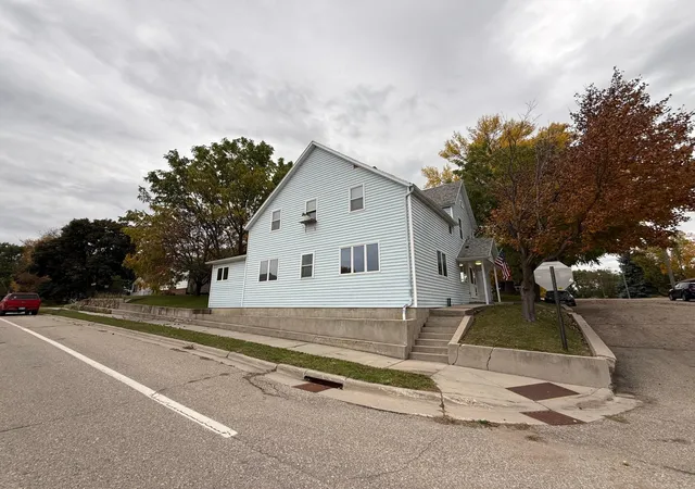 Photo 3 of Single family home for sale at 103 1st Street N, Evansville, MN 56326 | MLS# 7155570 | Listing updated on 2026-10-06
