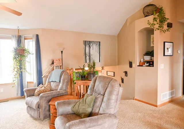 Photo 4 of Single family home for sale at 705 25th Avenue NW, Austin, MN 55912 | MLS# 7155583 | Listing updated on 2026-10-08